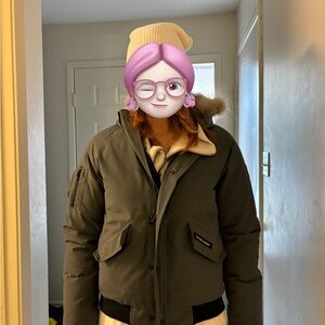 Canada Goose Youth Rundle bomber with fur Jacket size:XL(18)